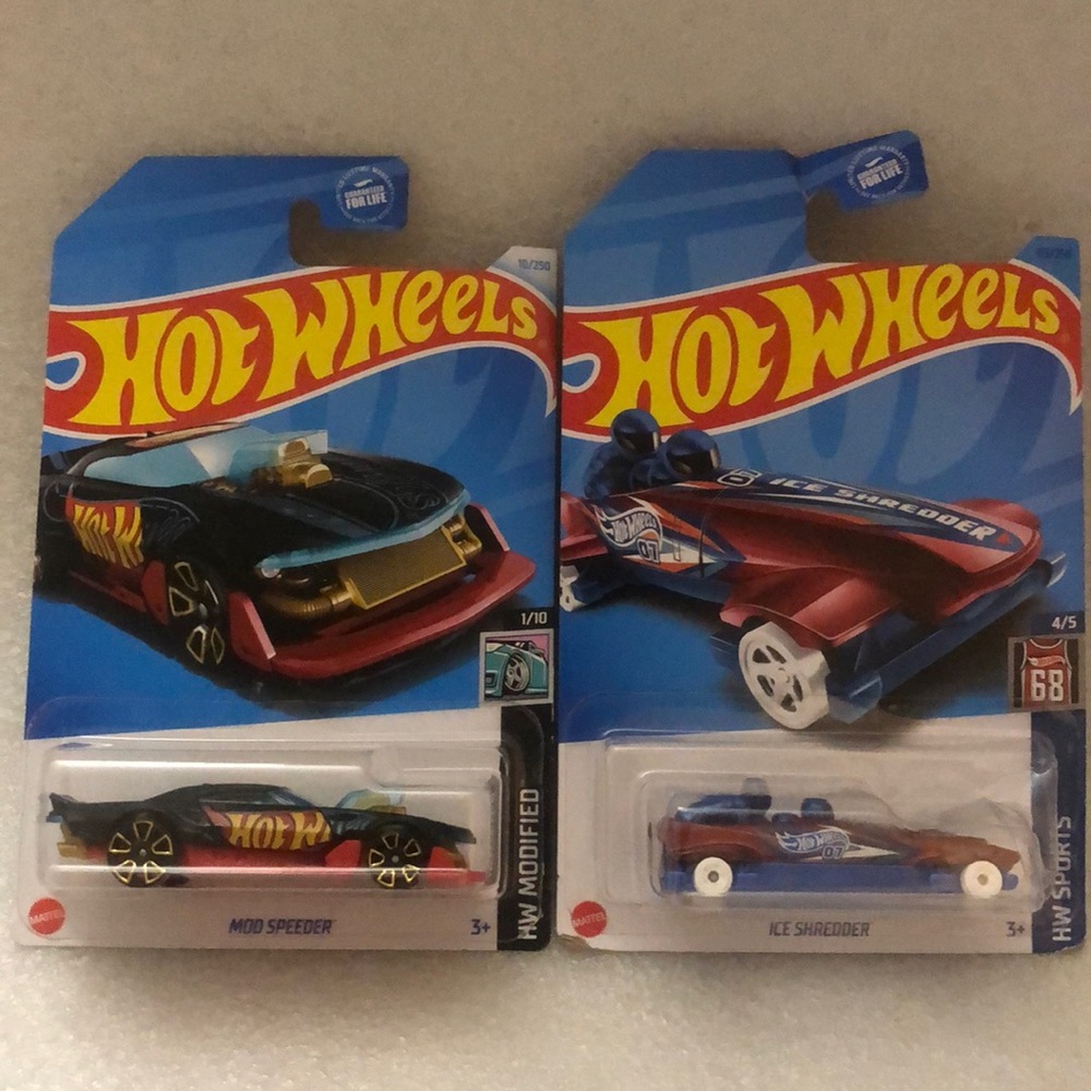 Hot wheel -2 cars - Mod  speeder & Ice shredder